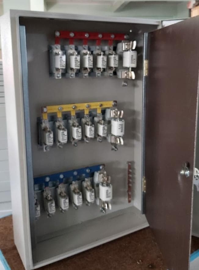 Electric Distribution Panels 17